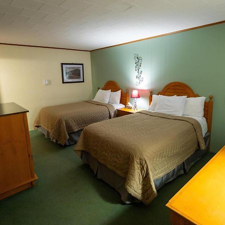 Jimmy Oconnor'S Windham Mtn Inn Exterior photo